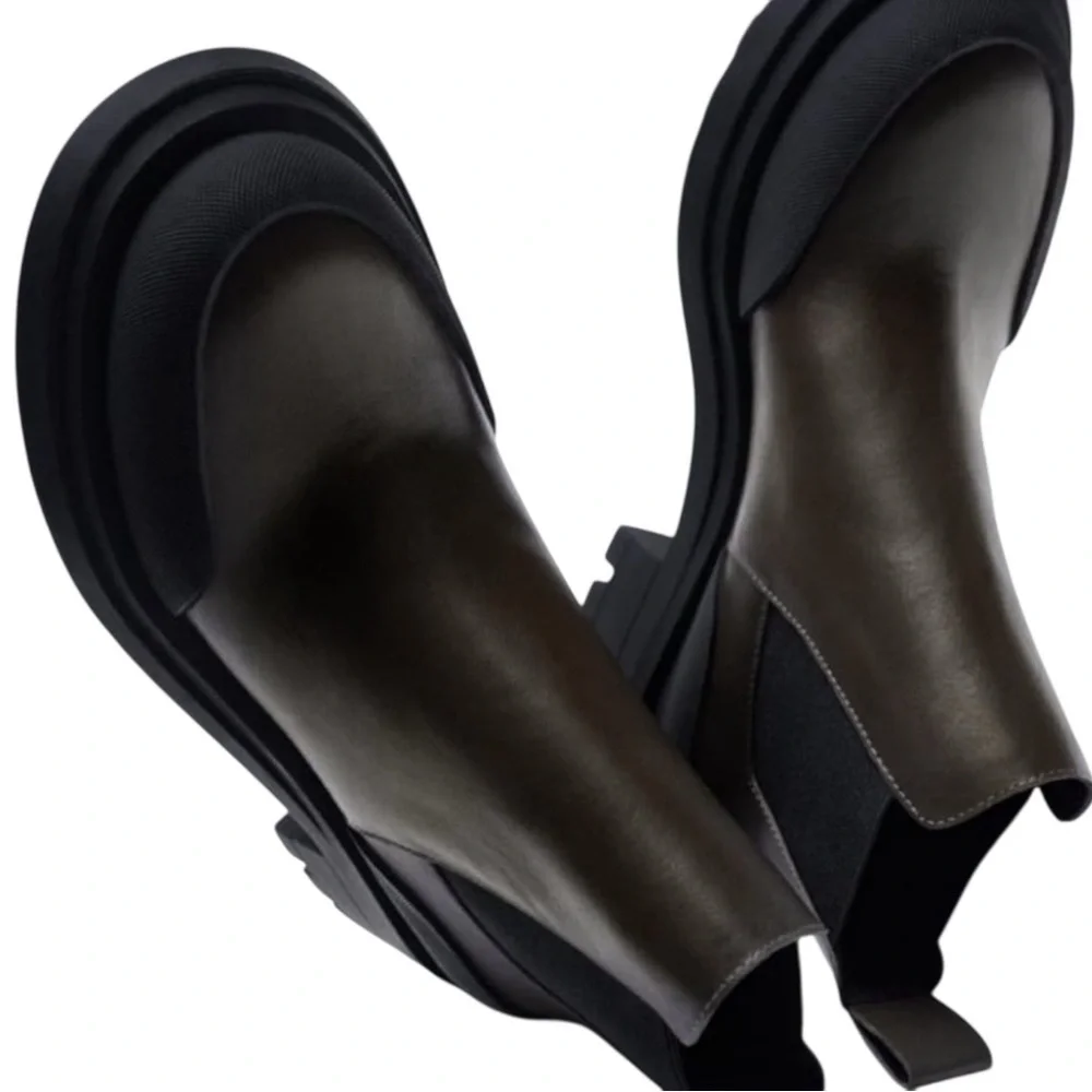 Zara Black and Brown Ankle Boots - Picture 4 of 9